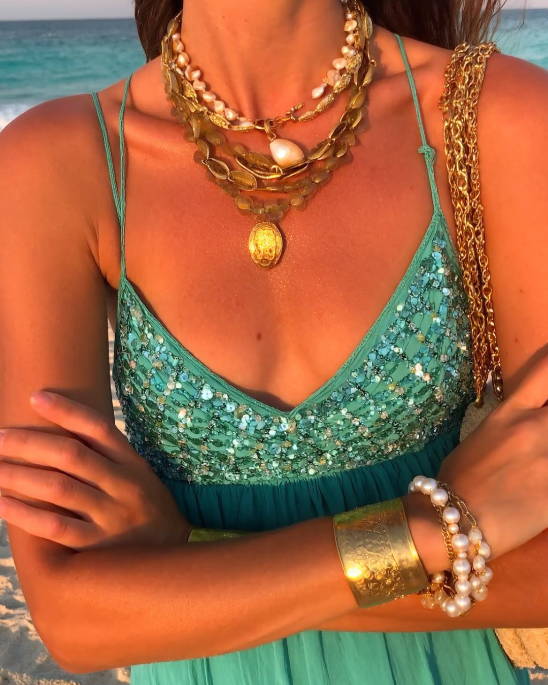 Bold Bloom Oil-Drop Cuff